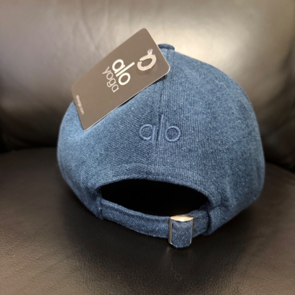 ALO YOGA DENIM BASEBALL CAP HAT UNISEX ONE SIZE ADJUSTABLE NEW - Picture 3 of 4